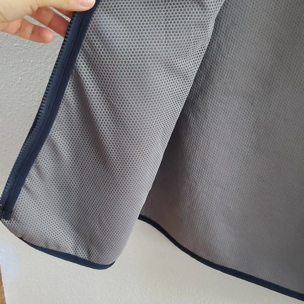 Brooks Brothers Teddy Fleece Vest - Picture 8 of 8